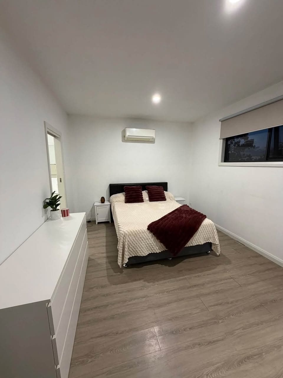 Master room with private bathroom in Braybrook, pet-friendly