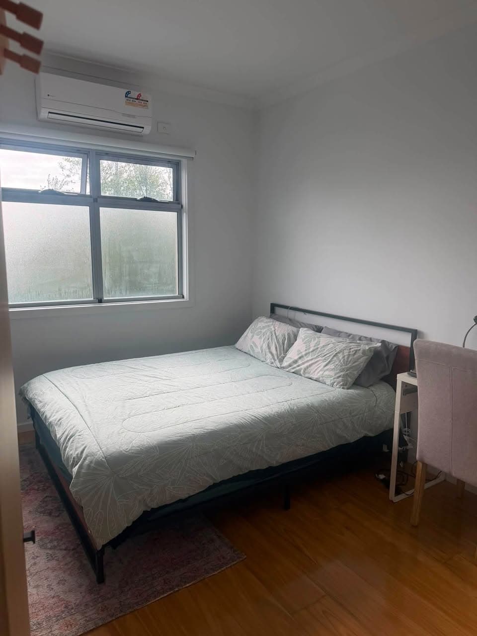Room for Couple in Sunshine with Private Bathroom